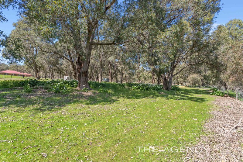 Photo - 230 Mathieson Road, Chidlow WA 6556 - Image 3