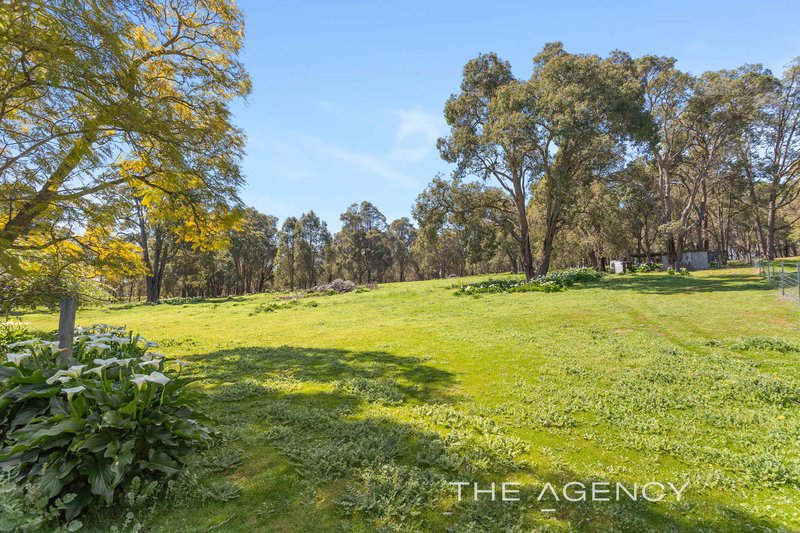 Photo - 230 Mathieson Road, Chidlow WA 6556 - Image 4