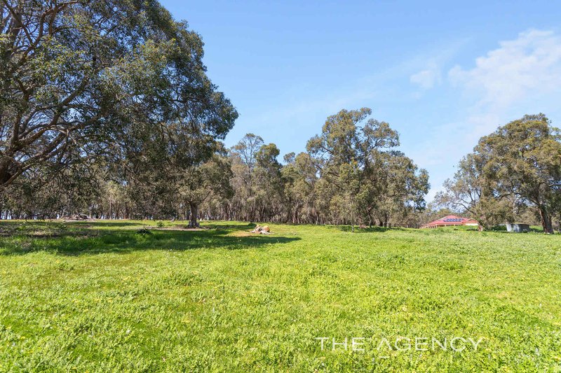 Photo - 230 Mathieson Road, Chidlow WA 6556 - Image 5