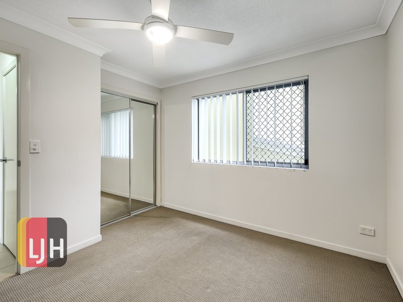 Photo - 2/30 Mcilwraith Street, Everton Park QLD 4053 - Image 9