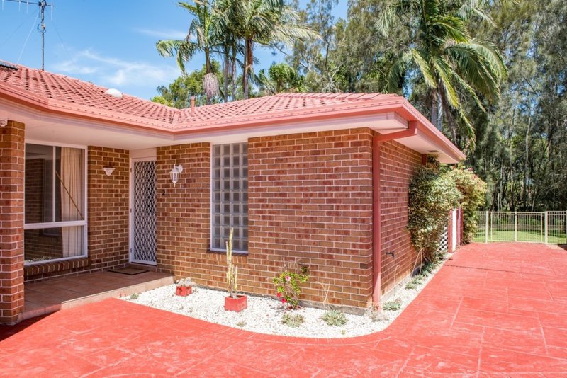 Photo - 2/30 Mirage Drive, Tuncurry NSW 2428 - Image 2