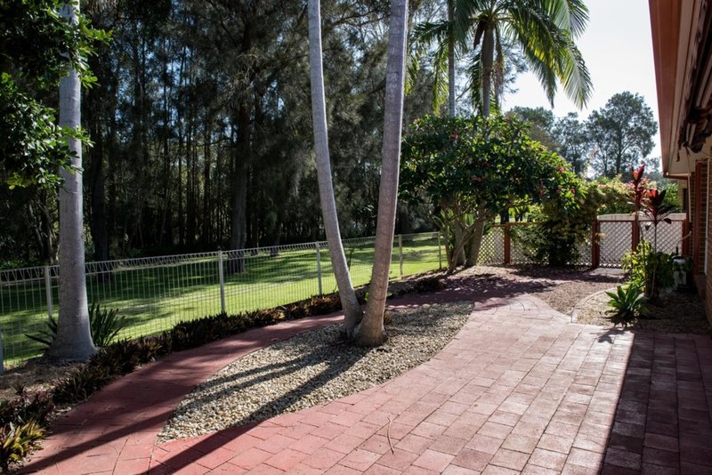 Photo - 2/30 Mirage Drive, Tuncurry NSW 2428 - Image 3