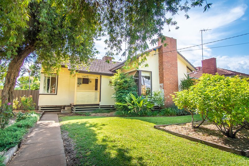 Photo - 230 Ninth Street, Mildura VIC 3500 - Image 2