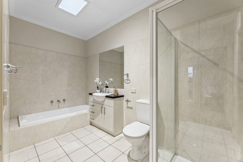 Photo - 2/30 Peacock Street, Burwood VIC 3125 - Image 7