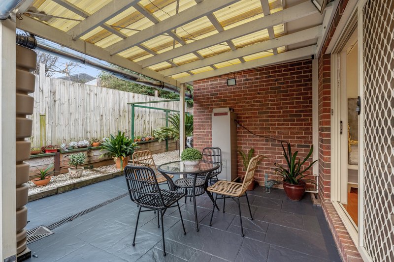Photo - 2/30 Peacock Street, Burwood VIC 3125 - Image 11