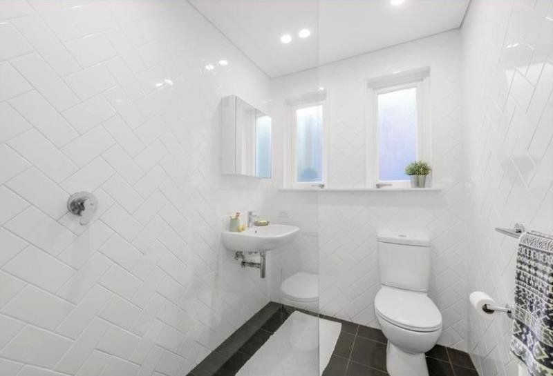 Photo - 2/30 Ramsgate Avenue, Bondi Beach NSW 2026 - Image 4