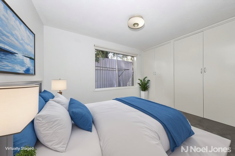 Photo - 2/30 Sandown Road, Ascot Vale VIC 3032 - Image 2