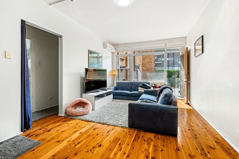 Photo - 2/30 Solander Street, Monterey NSW 2217 - Image 4