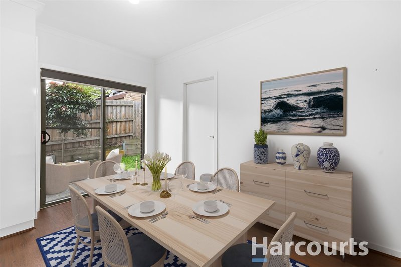 Photo - 2/30 Stonehaven Avenue, Boronia VIC 3155 - Image 5