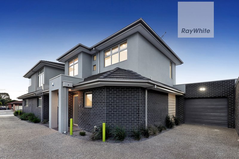 Photo - 2/30 Waratah Avenue, Tullamarine VIC 3043 - Image 1