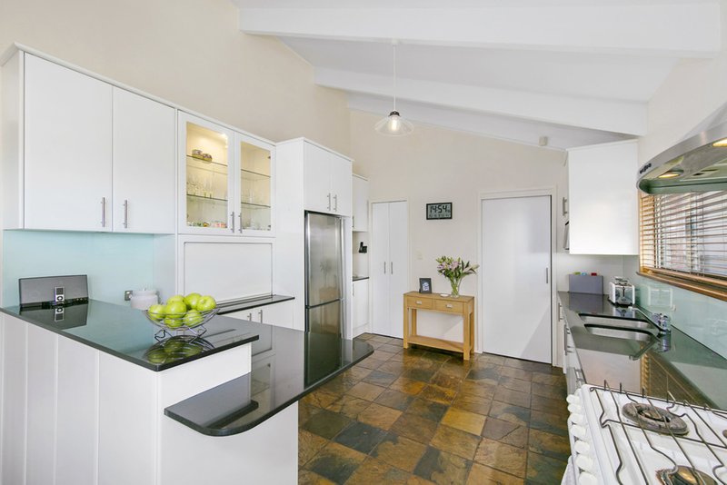 Photo - 230 Warringah Road, Beacon Hill NSW 2100 - Image 4