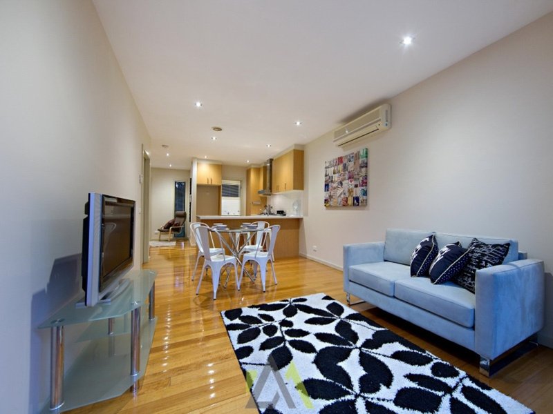 Photo - 2/30 Yuille Street, Frankston VIC 3199 - Image 6