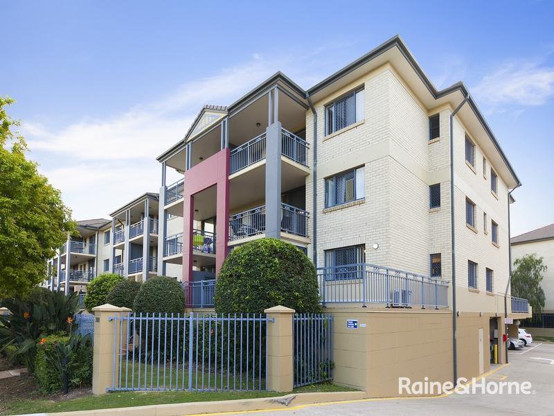 2/300 Sir Fred Schonell Drive, St Lucia QLD 4067