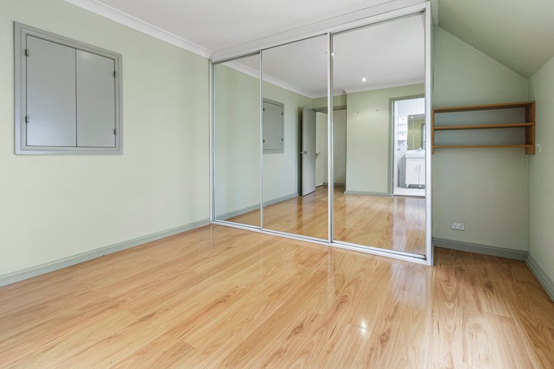 Photo - 2/300 Victoria Street ( Entrance From Nimrod St ) , Darlinghurst NSW 2010 - Image 4