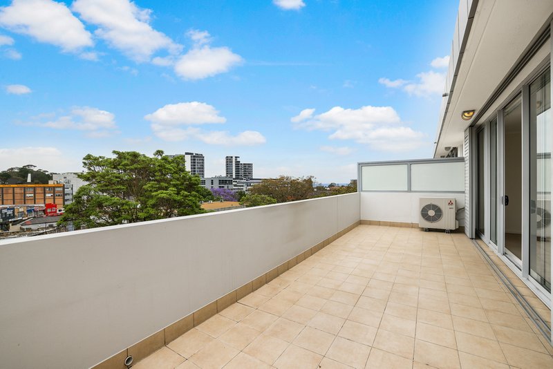 Photo - 2301/10 Sturdee Parade, Dee Why NSW 2099 - Image 9