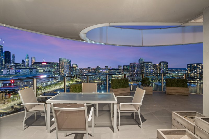 Photo - 2301/15 Caravel Lane, Docklands VIC 3008 - Image 9