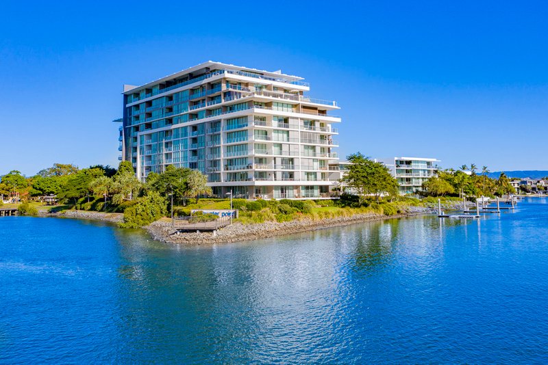 Photo - 2301/33 T E Peters Drive 'Freshwater Point' , Broadbeach Waters QLD 4218 - Image 11