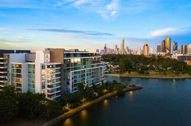 Photo - 2301/33 T E Peters Drive 'Freshwater Point' , Broadbeach Waters QLD 4218 - Image 13