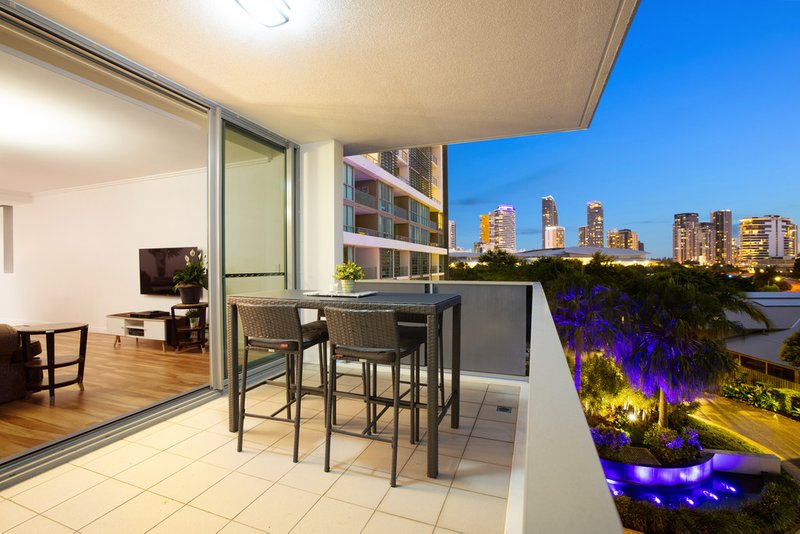 Photo - 2301/33 T E Peters Drive 'Freshwater Point' , Broadbeach Waters QLD 4218 - Image 16