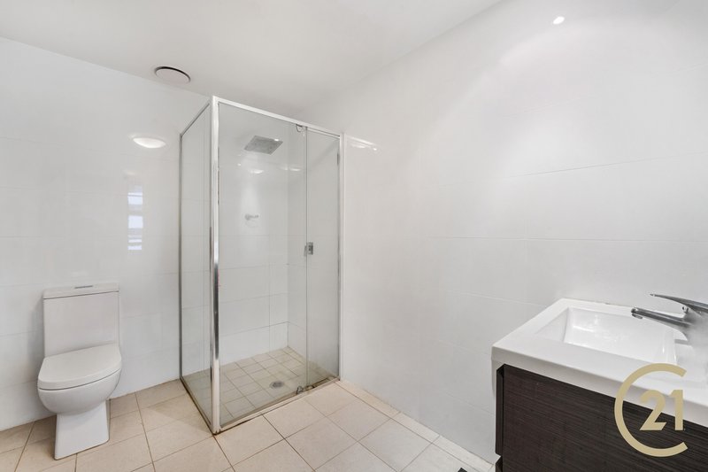 Photo - 2301/420 Macquarie Street, Liverpool NSW 2170 - Image 9