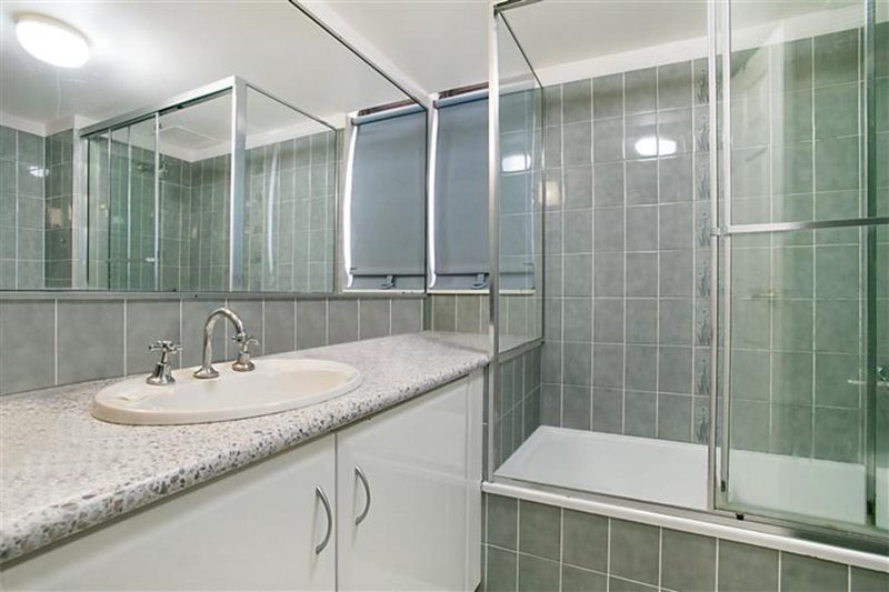 Photo - 2301/5 Enderley Avenue, Surfers Paradise QLD 4217 - Image 7