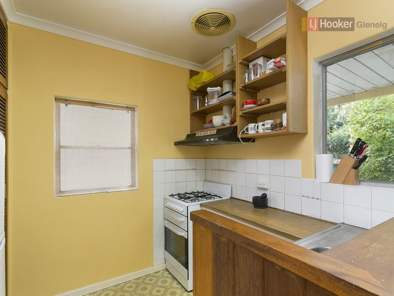 Photo - 2/302 Seacombe Road, Seacliff Park SA 5049 - Image 6