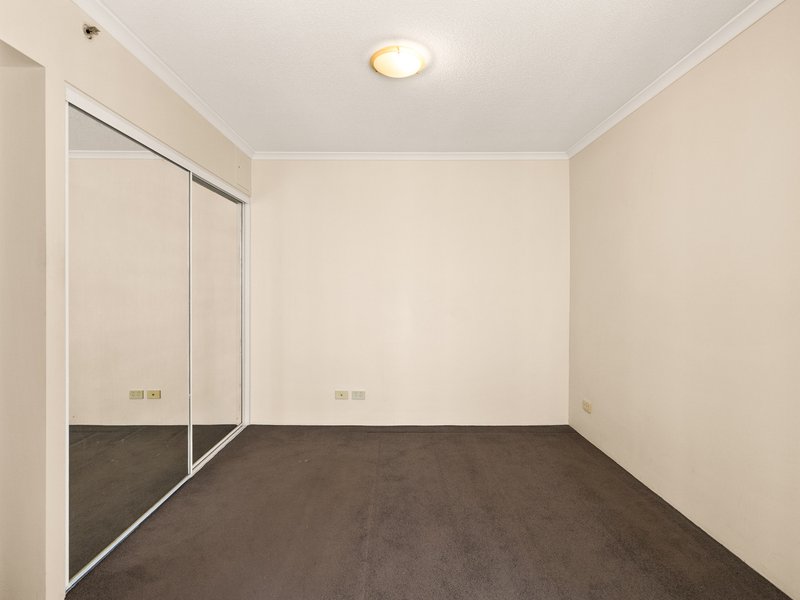 Photo - 2302/79 Albert Street, Brisbane City QLD 4000 - Image 6