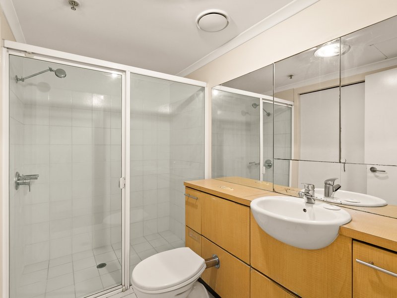 Photo - 2302/79 Albert Street, Brisbane City QLD 4000 - Image 8