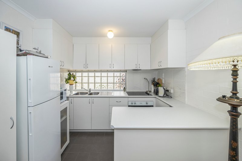 Photo - 2/303 Cambridge Street, Wembley WA 6014 - Image 7