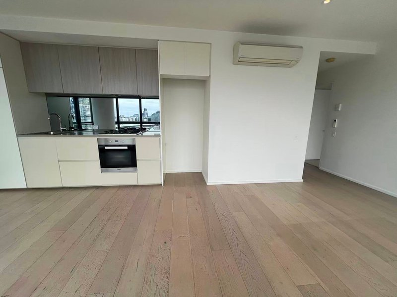 Photo - 2303n/883 Collins Street, Docklands VIC 3008 - Image 2