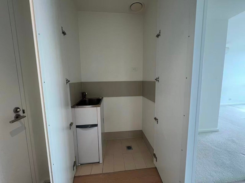 Photo - 2303n/883 Collins Street, Docklands VIC 3008 - Image 10