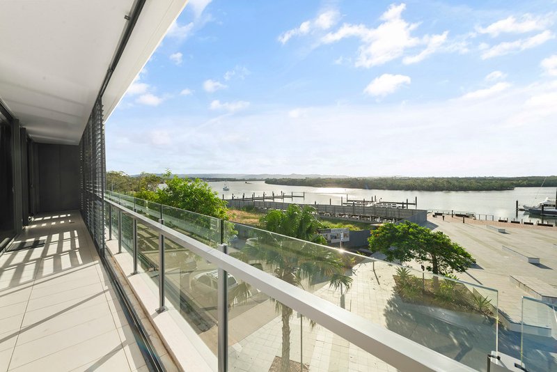 Photo - 2304/1 Marina Promenade, Paradise Point QLD 4216 - Image 7