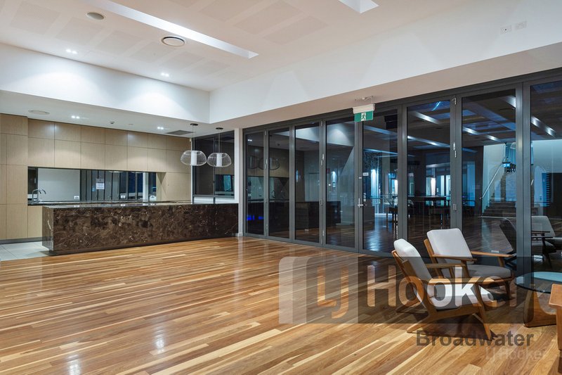 Photo - 2304/1 Marina Promenade, Paradise Point QLD 4216 - Image 24