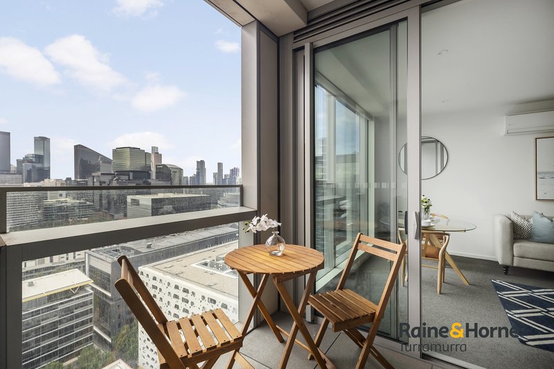 Photo - 2304E/888 Collins Street, Docklands VIC 3008 - Image 7