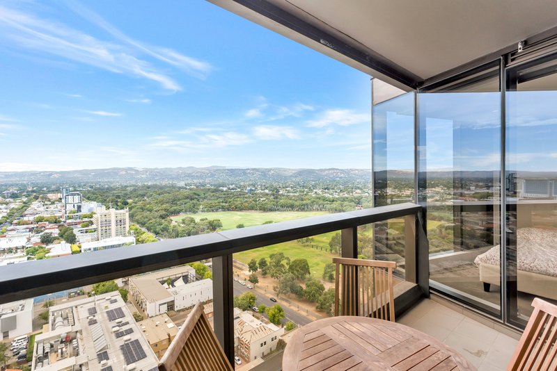 Photo - 2305/421 King William Street (The Vue Apartments) , Adelaide SA 5000 - Image 4