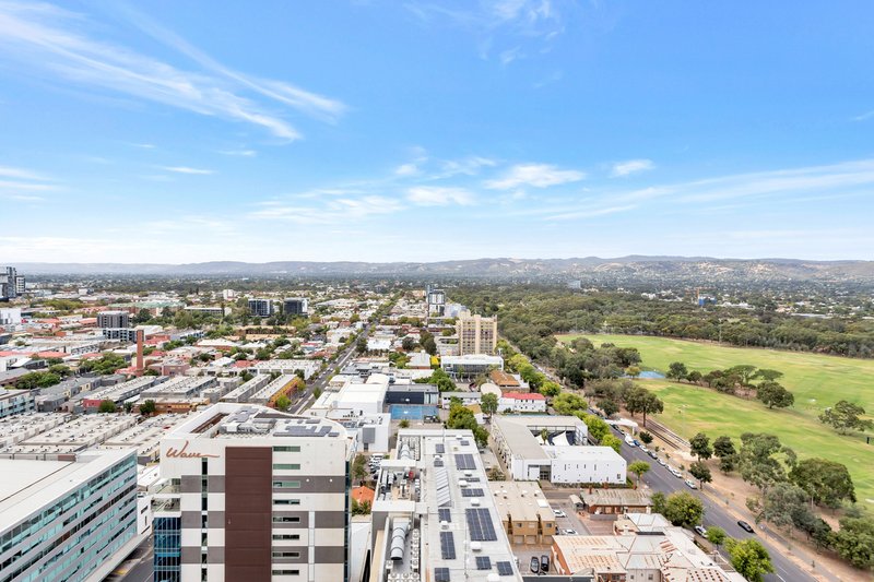 Photo - 2305/421 King William Street (The Vue Apartments) , Adelaide SA 5000 - Image 5