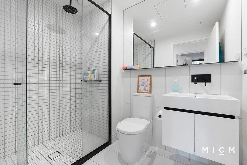 Photo - 2305/63 Haig Street, Southbank VIC 3006 - Image 8