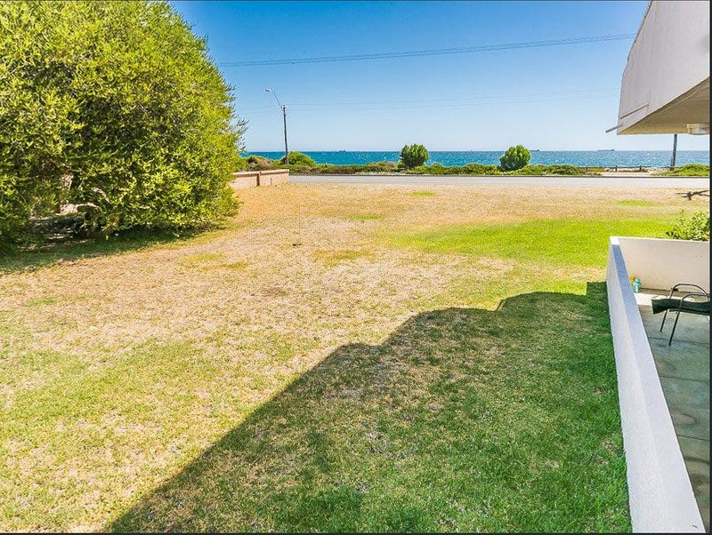 Photo - 2/306 West Coast Highway, Scarborough WA 6019 - Image 13