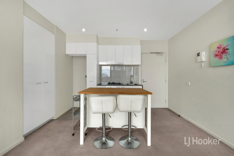 Photo - 2307/380 Little Lonsdale Street, Melbourne VIC 3000 - Image 9