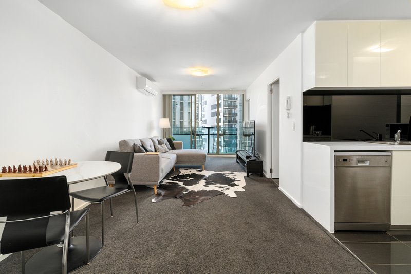 Photo - 2309/241 City Road, Southbank VIC 3006 - Image 1