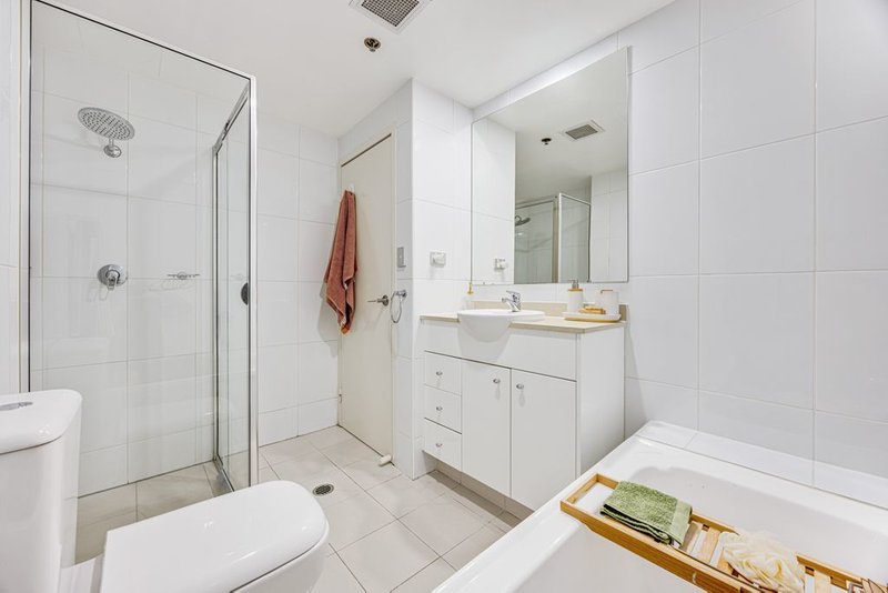 Photo - 2309/91 Liverpool Street, Sydney NSW 2000 - Image 5