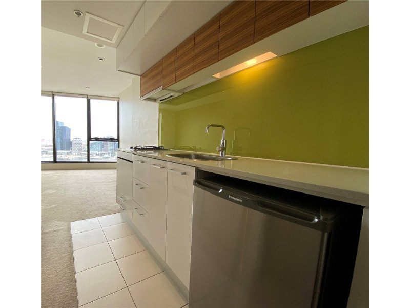 Photo - 2309B/100 Harbour Esplanade, Docklands VIC 3008 - Image 2