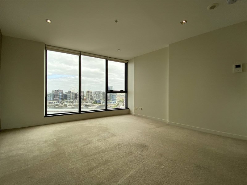 Photo - 2309B/100 Harbour Esplanade, Docklands VIC 3008 - Image 4