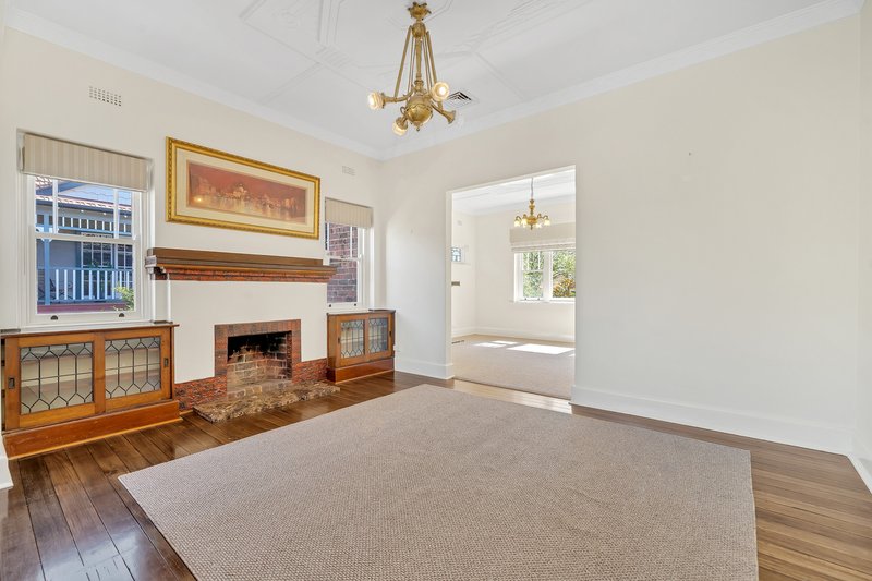 Photo - 2/30A Prospect Hill Road, Camberwell VIC 3124 - Image 7