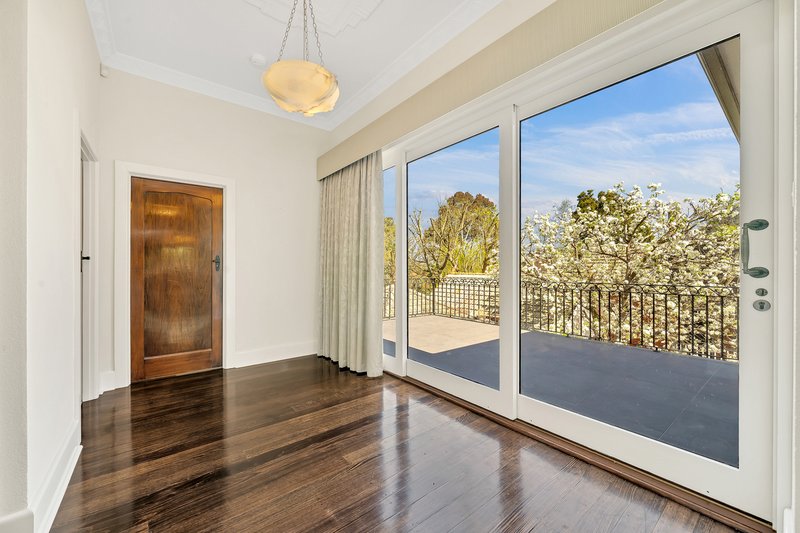 Photo - 2/30A Prospect Hill Road, Camberwell VIC 3124 - Image 11