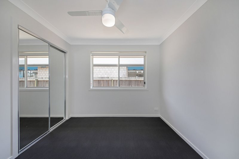 Photo - 2/31 Bly Street, Logan Reserve QLD 4133 - Image 2