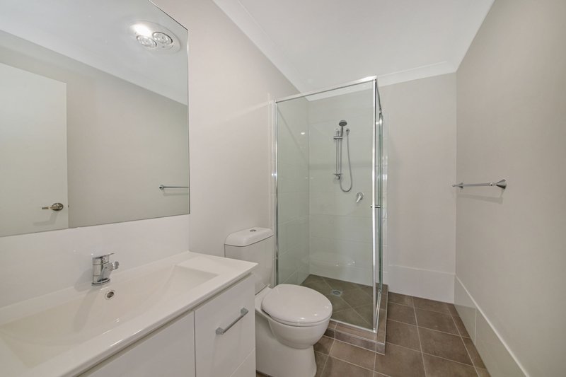 Photo - 2/31 Bly Street, Logan Reserve QLD 4133 - Image 7