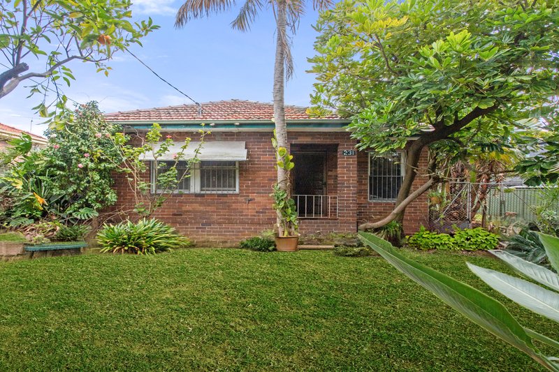 231 Bonds Road, Riverwood NSW 2210