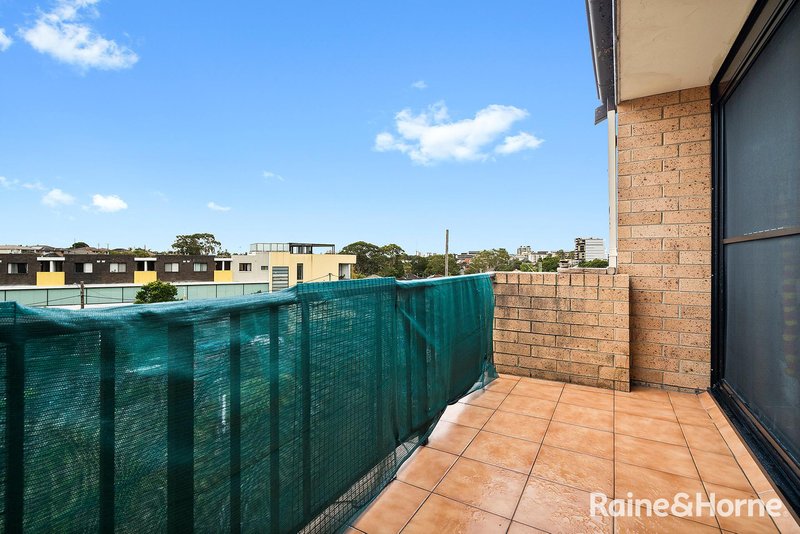 Photo - 23/1 Carlton Parade, Carlton NSW 2218 - Image 6