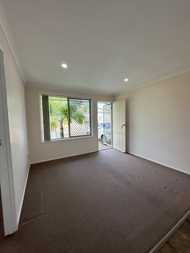 Photo - 2/31 Crofton Street, Bundaberg Central QLD 4670 - Image 2